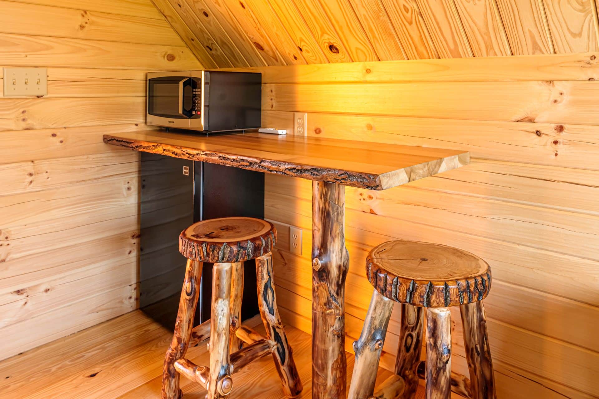 Log Cabin Sampler by Carole H. Lake and CHL Design Vintage -  in 2023