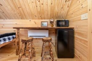 Lancaster Cabins - A-Frame Glamping Pod - Desk, Microwave, Mini Fridge