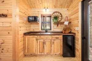 Lancaster Cabins - One Roomer Model Log Cabin - Kitchenette