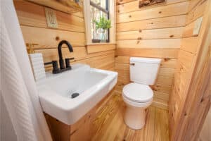 Lancaster Cabins - One Roomer Model Log Cabin - Bathroom